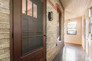 113 Elm St, Elgin, IL 60123 - Photo 5