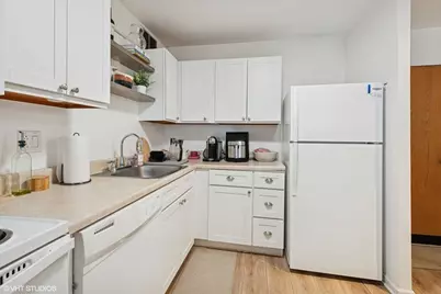 211 E Ohio Street #2211, Chicago, IL 60611 - Photo 9