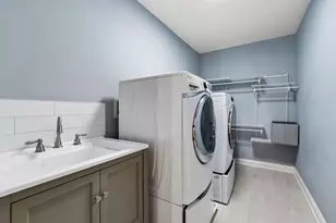 1009 N Auburn Ridge Dr, Palatine, IL 60067 - Photo 19