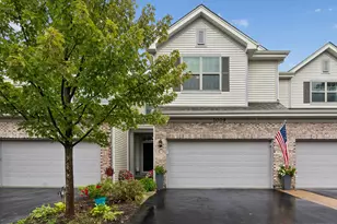 1009 N Auburn Ridge Dr, Palatine, IL 60067 - Photo 1