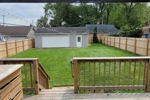 17 W Naperville Rd, Westmont, IL 60559 - Photo 11