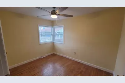 17 W Naperville Road, Westmont, IL 60559 - Photo 5