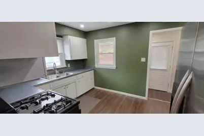 17 W Naperville Road, Westmont, IL 60559 - Photo 3