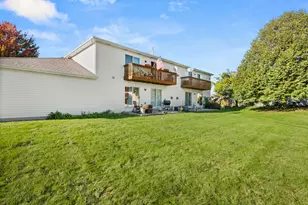 954 Constance Ln, Sycamore, IL 60178 - Photo 3
