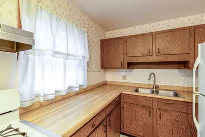 2717 Sunset Avenue, Waukegan, IL 60087 - Photo 7