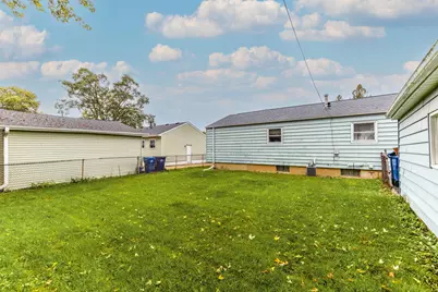 2717 Sunset Avenue, Waukegan, IL 60087 - Photo 17