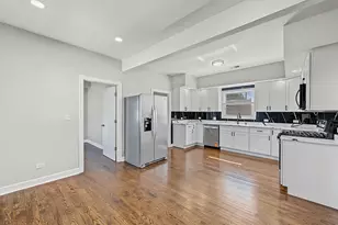 13029 S Houston Ave, Chicago, IL 60633 - Photo 9