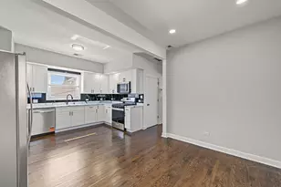 13029 S Houston Ave, Chicago, IL 60633 - Photo 7