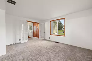 11806 Maple Ave, Hebron, IL 60034 - Photo 13