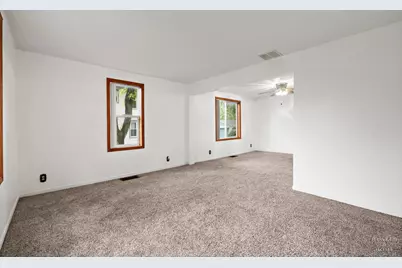 11806 Maple Avenue, Hebron, IL 60034 - Photo 11