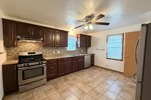 435 S Cannon Ave, Kankakee, IL 60901 - Photo 5