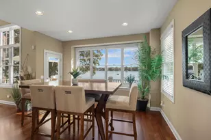937 N Shore Dr, Crystal Lake, IL 60014 - Photo 13