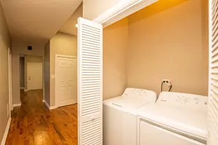 4528 S Prairie Ave, Chicago, IL 60653 - Photo 17