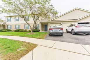 1011 Sommerset Ct, Elgin, IL 60120 - Photo 1