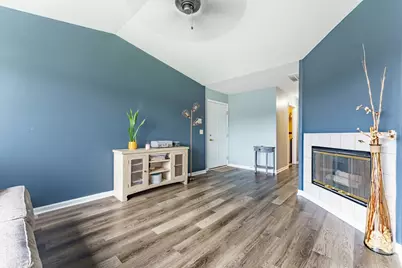 1011 Sommerset Court #C, Elgin, IL 60120 - Photo 3