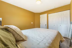 1011 Sommerset Ct, Elgin, IL 60120 - Photo 11