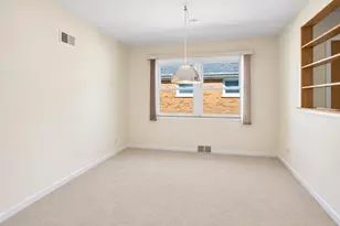 824 N Vail Ave, Arlington Heights, IL 60004 - Photo 5