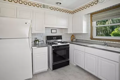 824 N Vail Avenue, Arlington Heights, IL 60004 - Photo 7