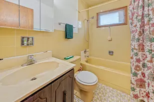 9109 New England Ave, Morton Grove, IL 60053 - Photo 13