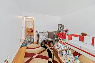 9109 New England Ave, Morton Grove, IL 60053 - Photo 7