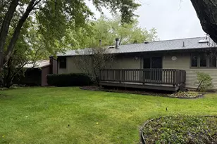 508 Winchester Dr, Freeport, IL 61032 - Photo 5