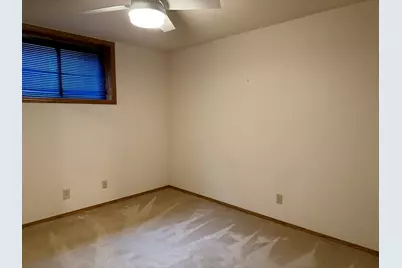 508 Winchester Drive, Freeport, IL 61032 - Photo 19