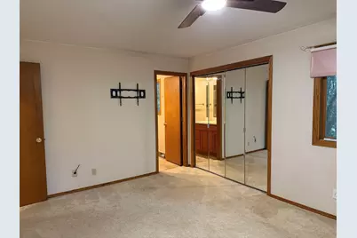 508 Winchester Drive, Freeport, IL 61032 - Photo 13