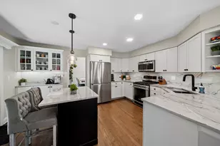 2110 Mulberry Dr, West Chicago, IL 60185 - Photo 9