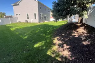 614 Flanagan Dr, Minooka, IL 60447 - Photo 31
