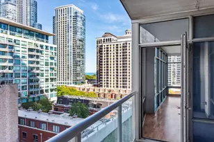 100 E 14th St, Chicago, IL 60605 - Photo 17