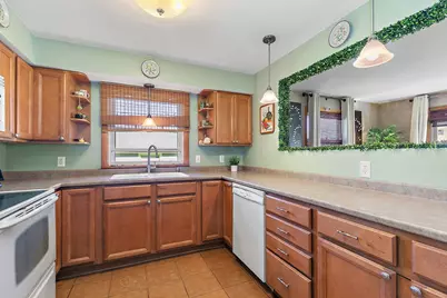 735 Ellwood Avenue, Dekalb, IL 60115 - Photo 11