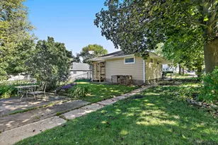 735 Ellwood Ave, Dekalb, IL 60115 - Photo 27