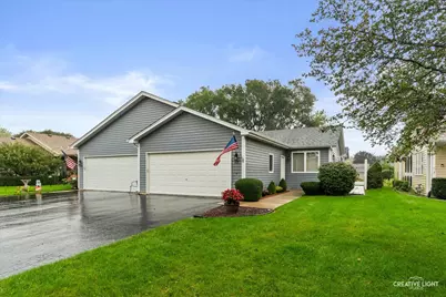 53 Silver Trail, North Aurora, IL 60542 - Photo 1