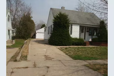 1016 S Independence Avenue, Rockford, IL 61102 - Photo 5