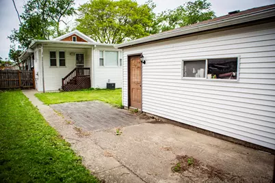 1427 S 21st Avenue, Maywood, IL 60153 - Photo 11