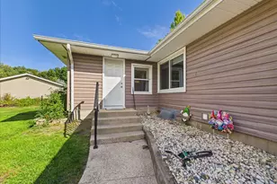 220 Fairview Blvd, Rockford, IL 61107 - Photo 27
