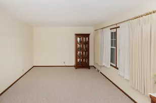 727 Blackbird Ct, Geneseo, IL 61254 - Photo 5