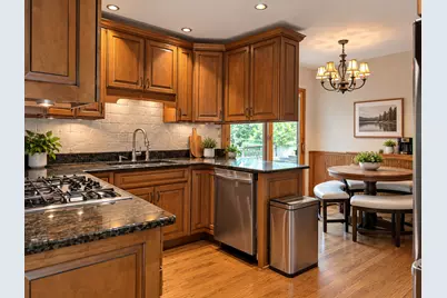 933 Country Lane, Buffalo Grove, IL 60089 - Photo 7