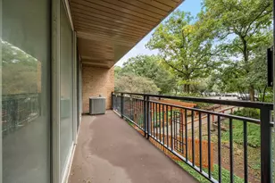 6010 Oakwood Dr, Lisle, IL 60532 - Photo 15
