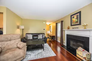 7615 Bristol Ct, Woodridge, IL 60517 - Photo 5