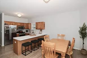 2 Terrace Ln, Lake Zurich, IL 60047 - Photo 7