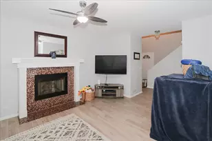 2 Terrace Ln, Lake Zurich, IL 60047 - Photo 3