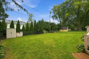2250 Corona Rd, Waukegan, IL 60087 - Photo 31