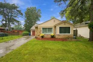 2250 Corona Rd, Waukegan, IL 60087 - Photo 3