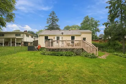 2250 Corona Road, Waukegan, IL 60087 - Photo 33