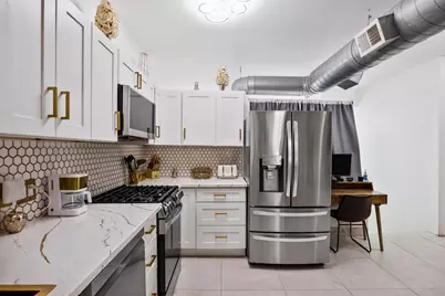 548 E 61st Street, Chicago, IL 60637 - Photo 7