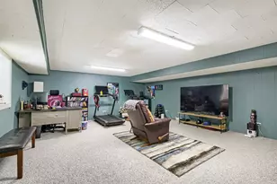 1410 W Sherwin Ave, Chicago, IL 60626 - Photo 13