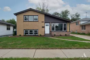 5312 Kimball Pl, Oak Lawn, IL 60453 - Photo 1