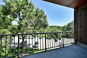 945 E Kenilworth Ave, Palatine, IL 60074 - Photo 9