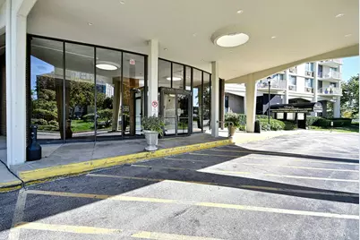 40 N Tower Road #7H, Oak Brook, IL 60523 - Photo 3